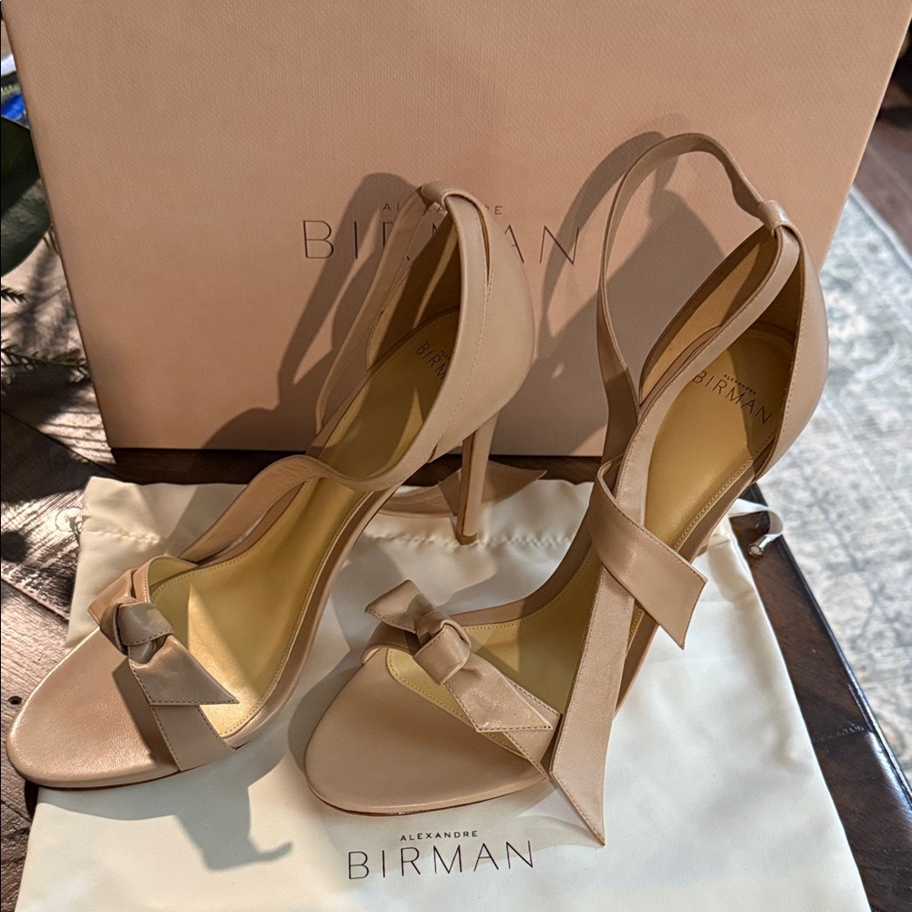 Alexandre Birman Nude Bow Heels